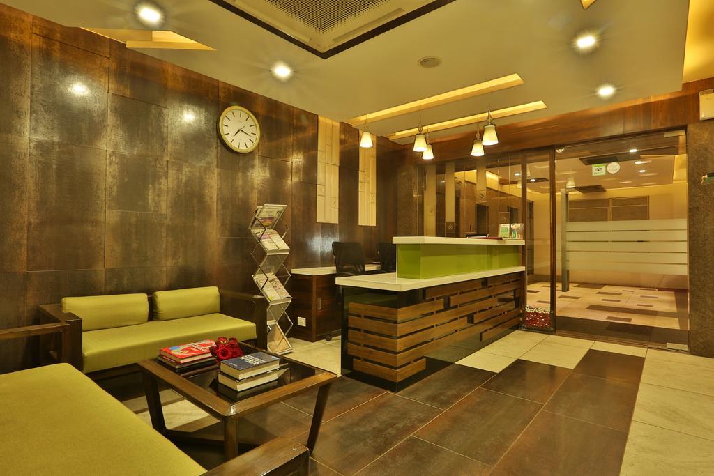 Hotel Kabir Ахмедабад Экстерьер фото